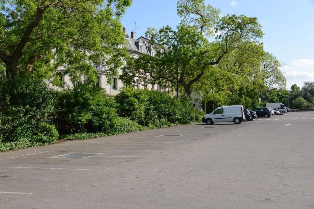 Appartement Charmant Tres Proche Centre-Ville, Parking Gratuits, Mulhouse Centre Bagian luar foto